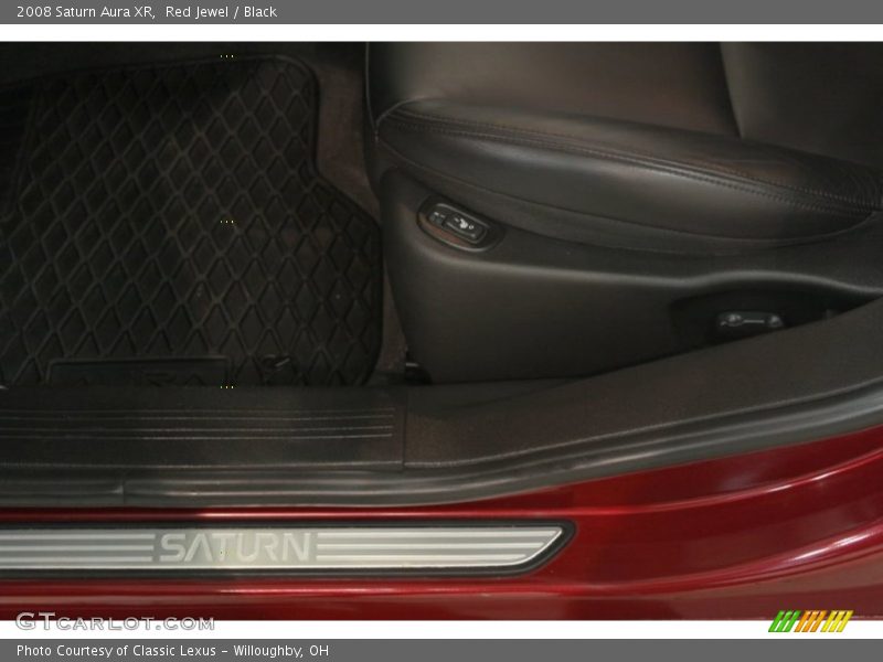 Red Jewel / Black 2008 Saturn Aura XR