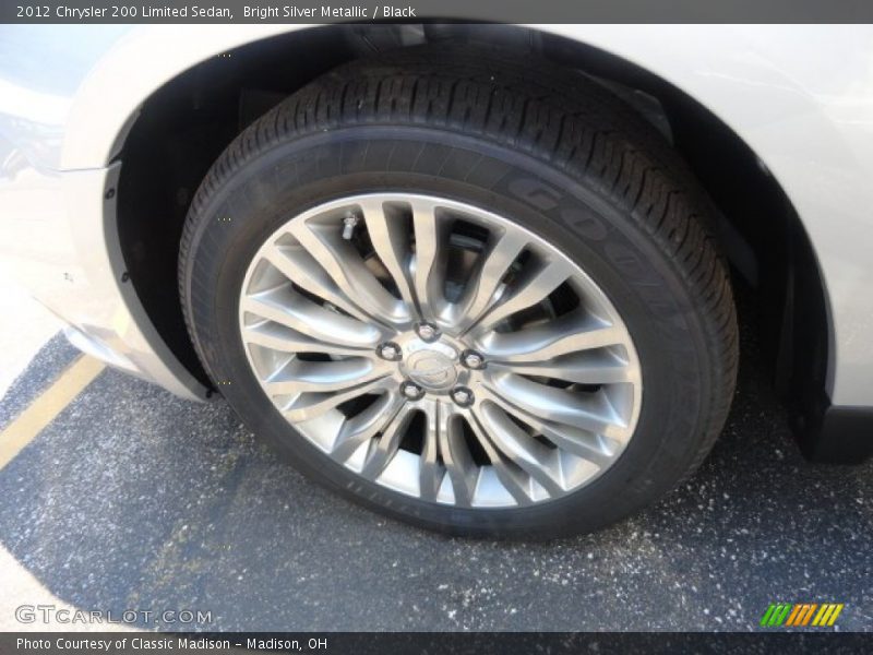 Bright Silver Metallic / Black 2012 Chrysler 200 Limited Sedan