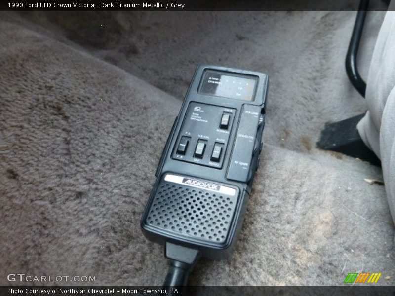 Dark Titanium Metallic / Grey 1990 Ford LTD Crown Victoria