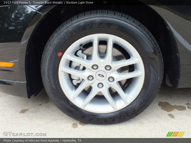 Tuxedo Black Metallic / Medium Light Stone 2012 Ford Fusion S
