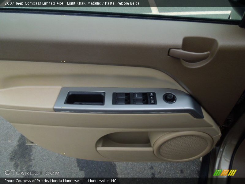 Light Khaki Metallic / Pastel Pebble Beige 2007 Jeep Compass Limited 4x4