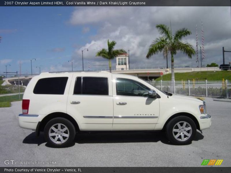 Cool Vanilla White / Dark Khaki/Light Graystone 2007 Chrysler Aspen Limited HEMI