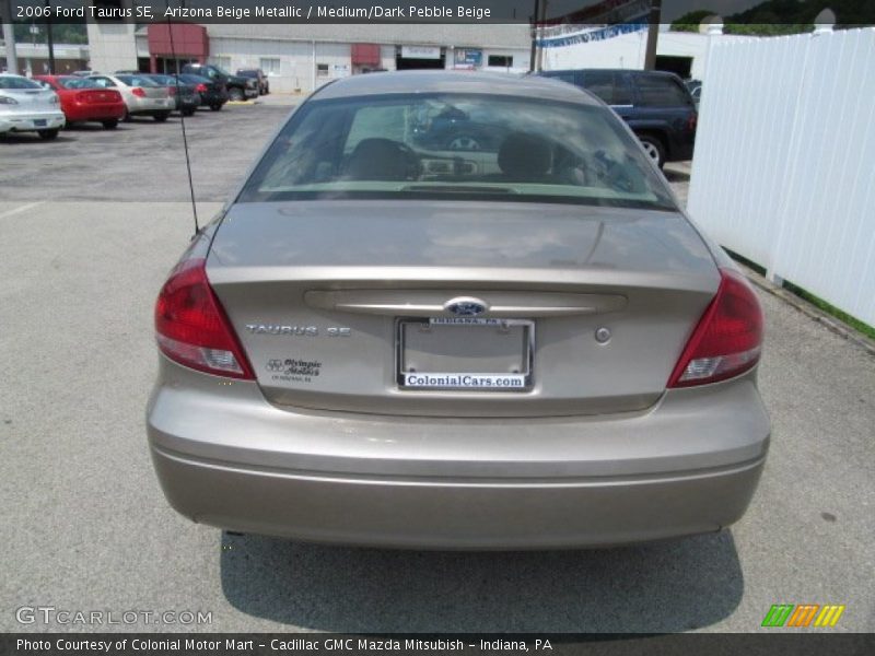 Arizona Beige Metallic / Medium/Dark Pebble Beige 2006 Ford Taurus SE