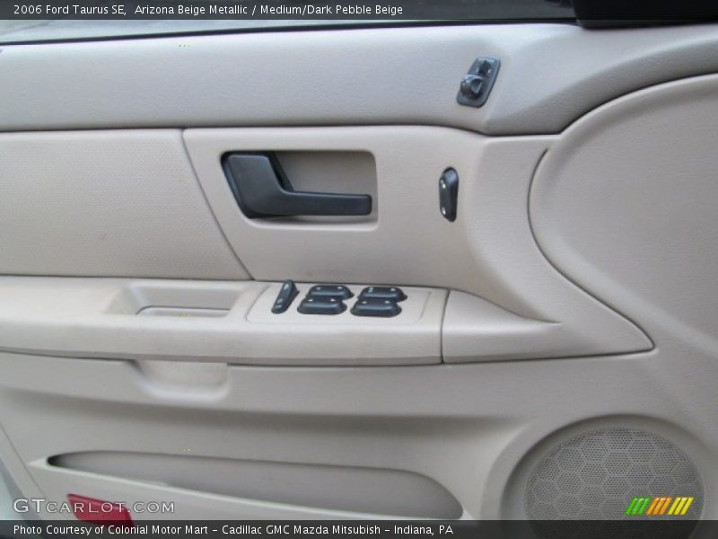 Arizona Beige Metallic / Medium/Dark Pebble Beige 2006 Ford Taurus SE