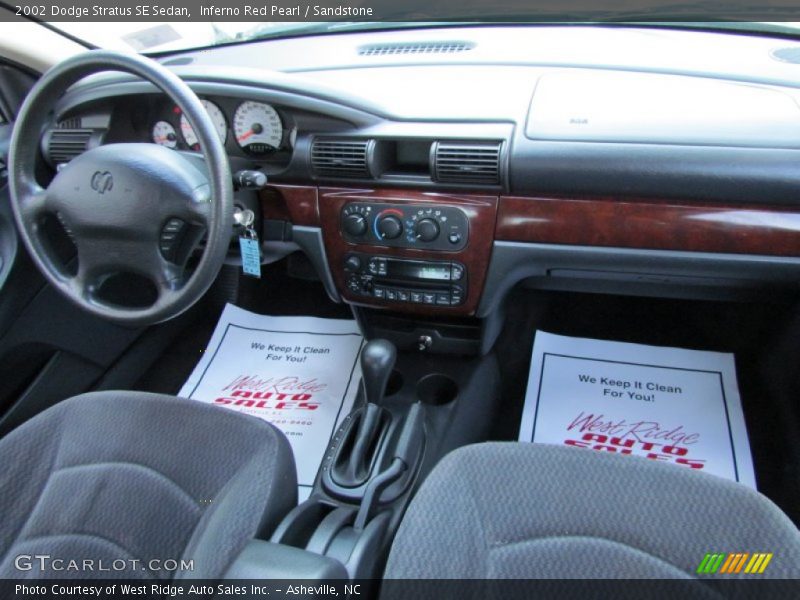 Inferno Red Pearl / Sandstone 2002 Dodge Stratus SE Sedan