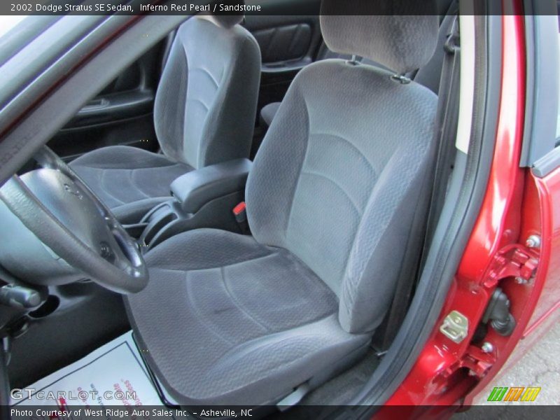  2002 Stratus SE Sedan Sandstone Interior