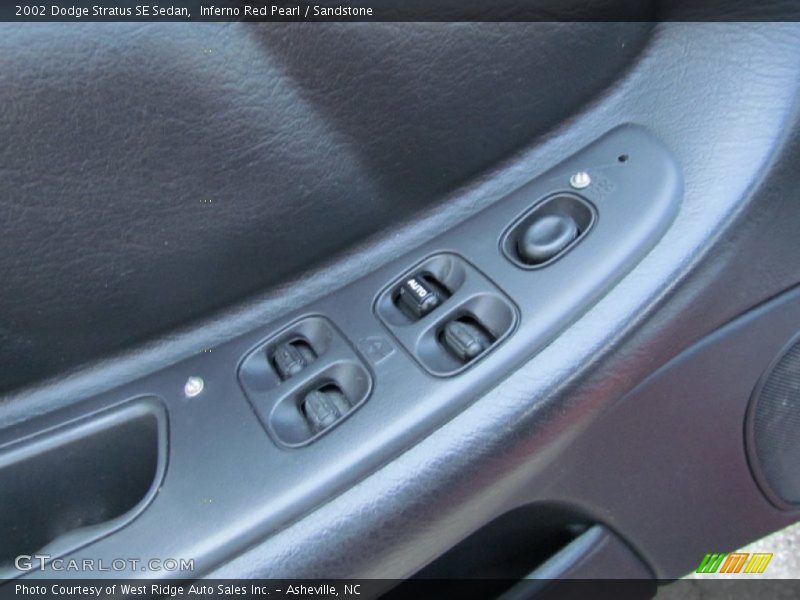 Inferno Red Pearl / Sandstone 2002 Dodge Stratus SE Sedan