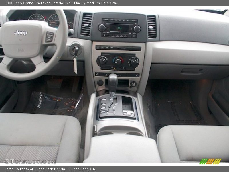 Black / Medium Slate Gray 2006 Jeep Grand Cherokee Laredo 4x4