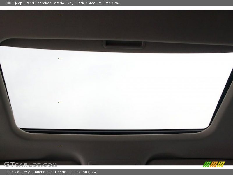 Black / Medium Slate Gray 2006 Jeep Grand Cherokee Laredo 4x4