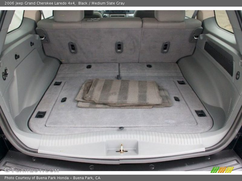 Black / Medium Slate Gray 2006 Jeep Grand Cherokee Laredo 4x4
