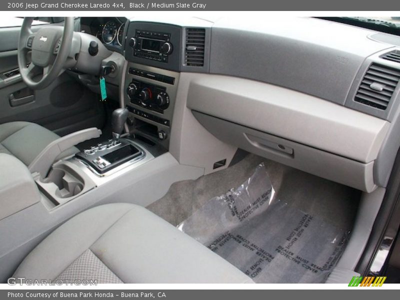 Black / Medium Slate Gray 2006 Jeep Grand Cherokee Laredo 4x4