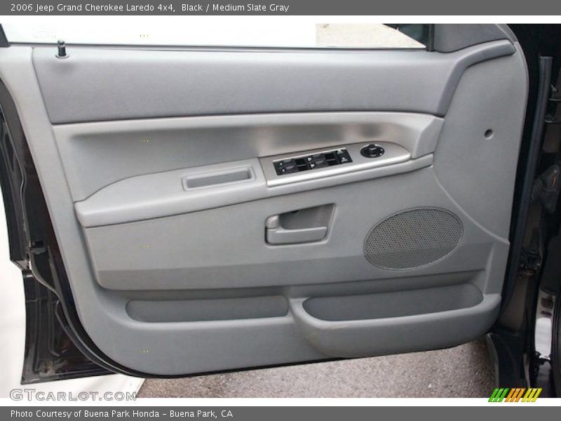 Black / Medium Slate Gray 2006 Jeep Grand Cherokee Laredo 4x4