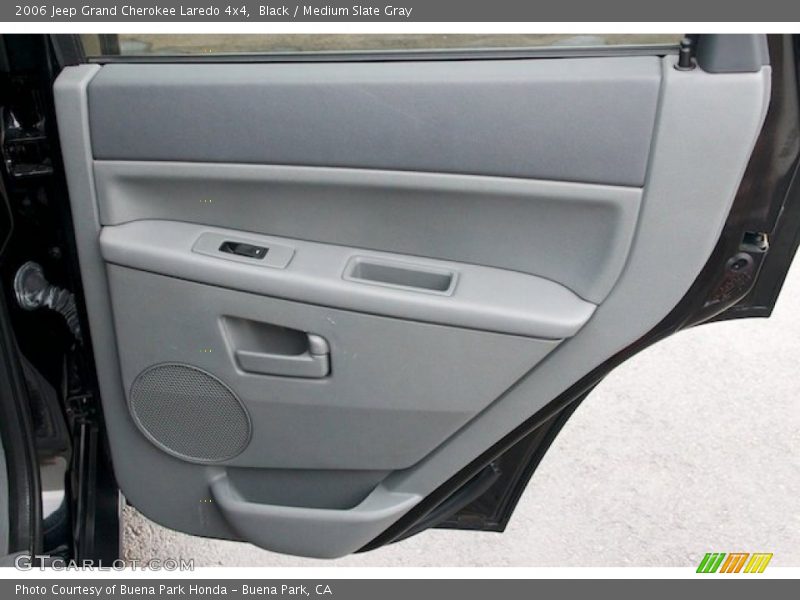 Black / Medium Slate Gray 2006 Jeep Grand Cherokee Laredo 4x4