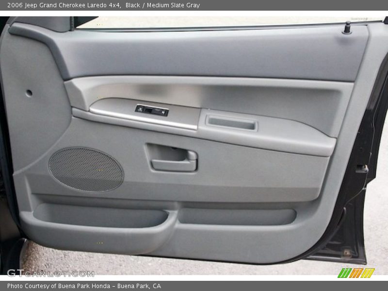 Black / Medium Slate Gray 2006 Jeep Grand Cherokee Laredo 4x4