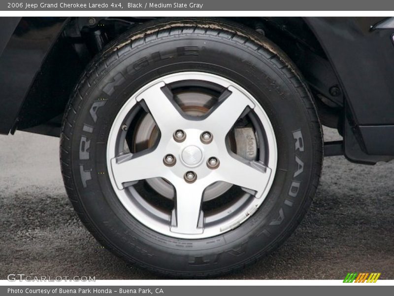 Black / Medium Slate Gray 2006 Jeep Grand Cherokee Laredo 4x4