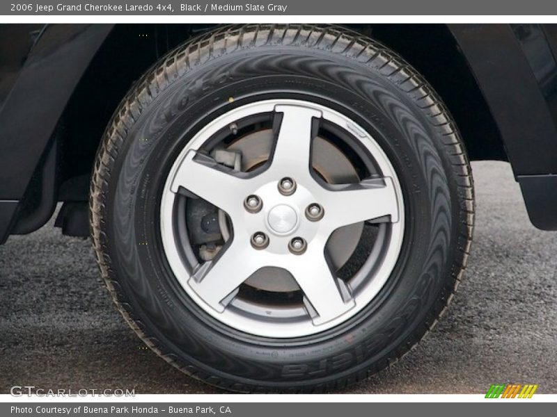 Black / Medium Slate Gray 2006 Jeep Grand Cherokee Laredo 4x4