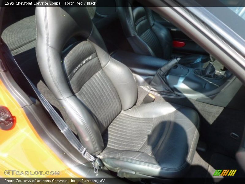 Torch Red / Black 1999 Chevrolet Corvette Coupe