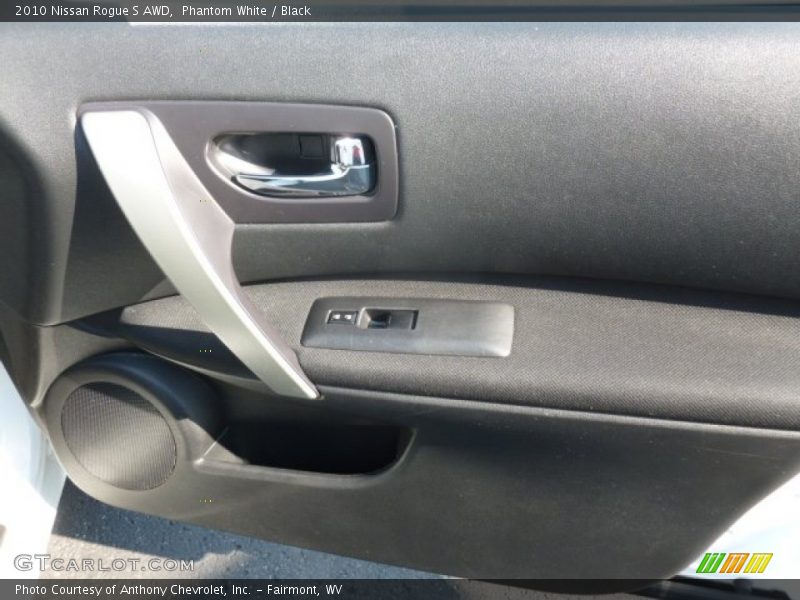 Phantom White / Black 2010 Nissan Rogue S AWD