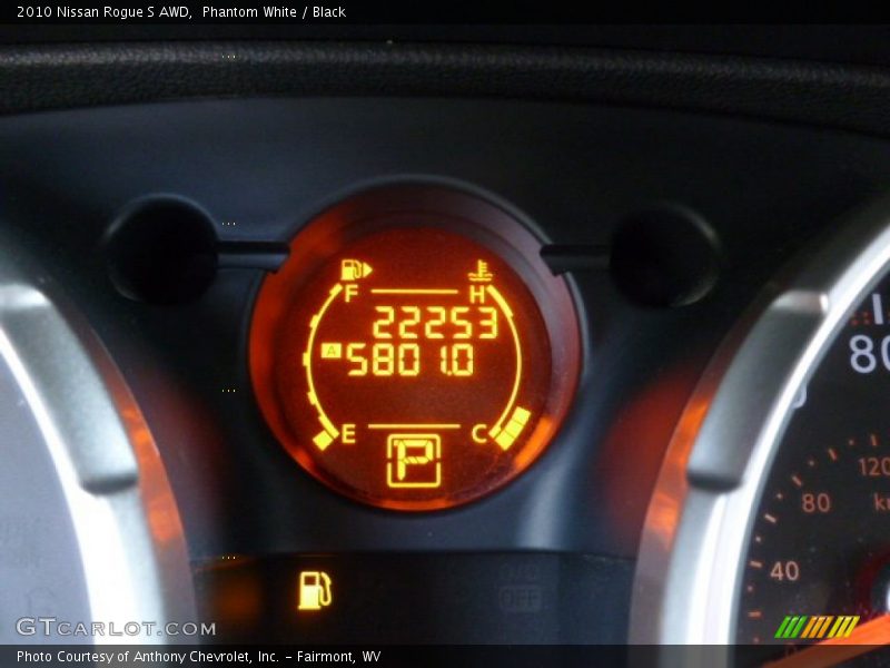 Phantom White / Black 2010 Nissan Rogue S AWD