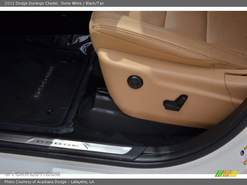 Stone White / Black/Tan 2011 Dodge Durango Citadel