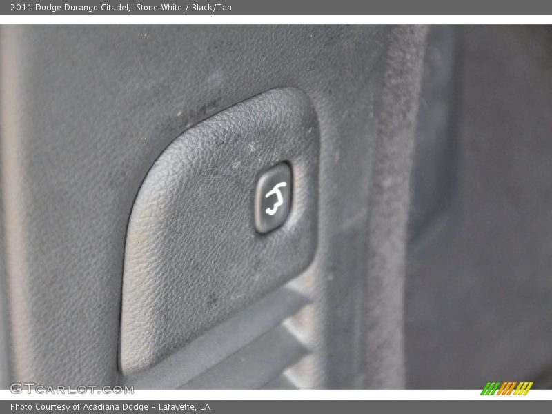 Stone White / Black/Tan 2011 Dodge Durango Citadel