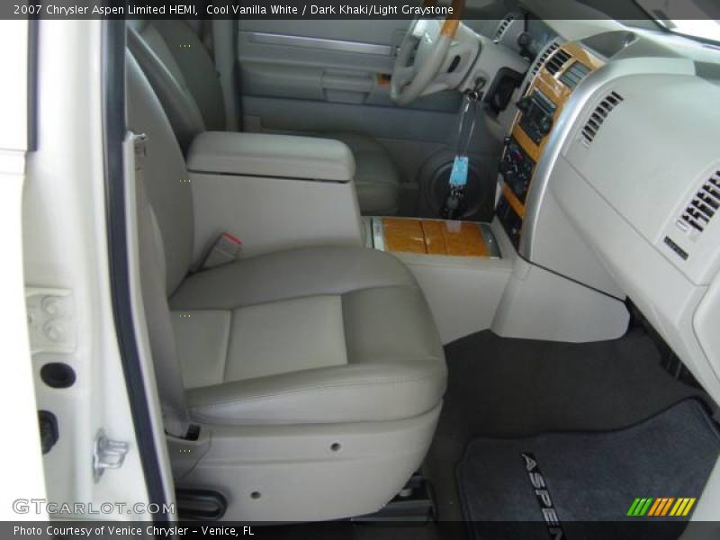 Cool Vanilla White / Dark Khaki/Light Graystone 2007 Chrysler Aspen Limited HEMI