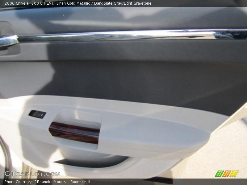 Linen Gold Metallic / Dark Slate Gray/Light Graystone 2006 Chrysler 300 C HEMI