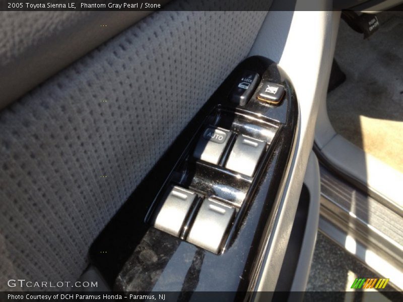 Phantom Gray Pearl / Stone 2005 Toyota Sienna LE