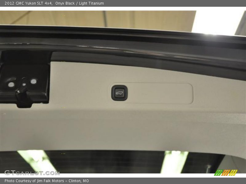 Onyx Black / Light Titanium 2012 GMC Yukon SLT 4x4