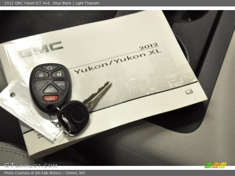 Onyx Black / Light Titanium 2012 GMC Yukon SLT 4x4