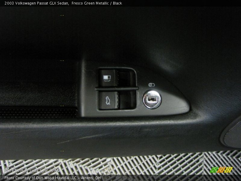 Fresco Green Metallic / Black 2003 Volkswagen Passat GLX Sedan