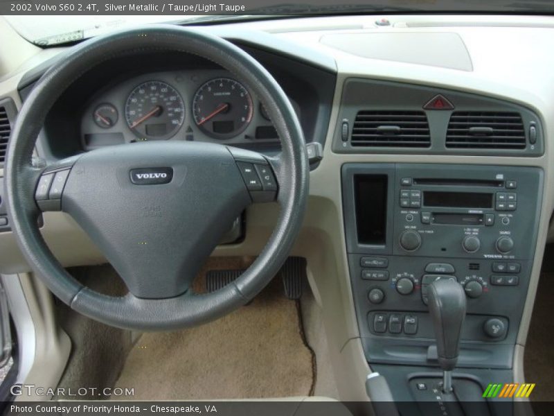 Dashboard of 2002 S60 2.4T