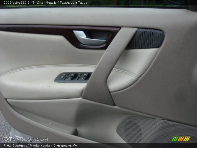 Silver Metallic / Taupe/Light Taupe 2002 Volvo S60 2.4T