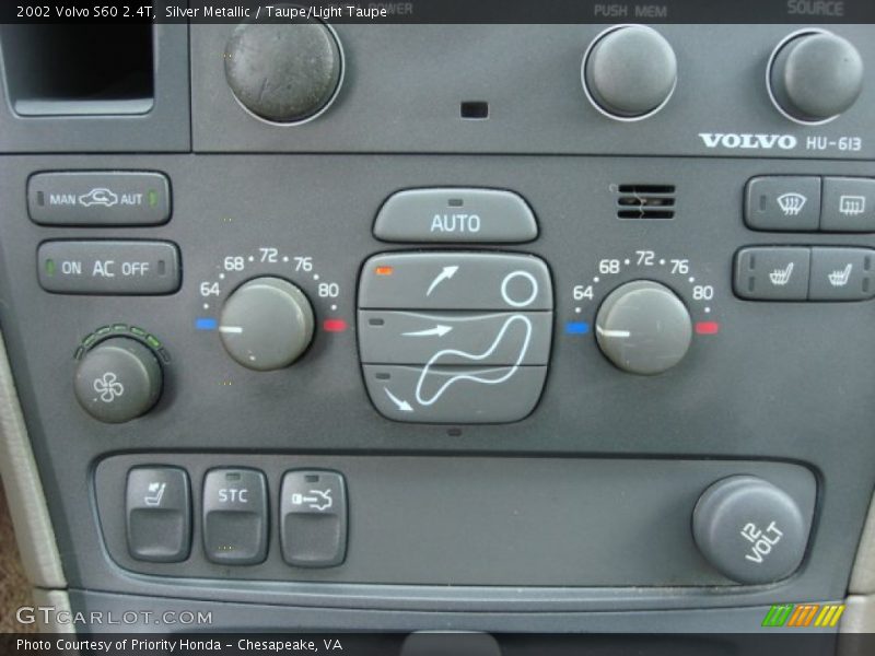 Controls of 2002 S60 2.4T