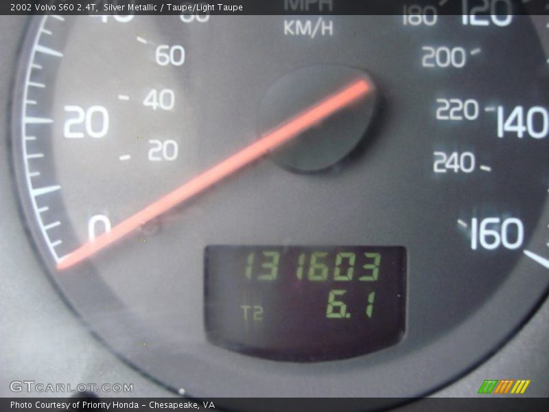 Silver Metallic / Taupe/Light Taupe 2002 Volvo S60 2.4T