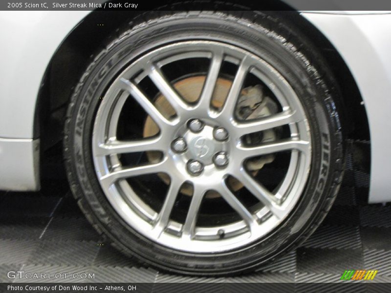 Silver Streak Mica / Dark Gray 2005 Scion tC