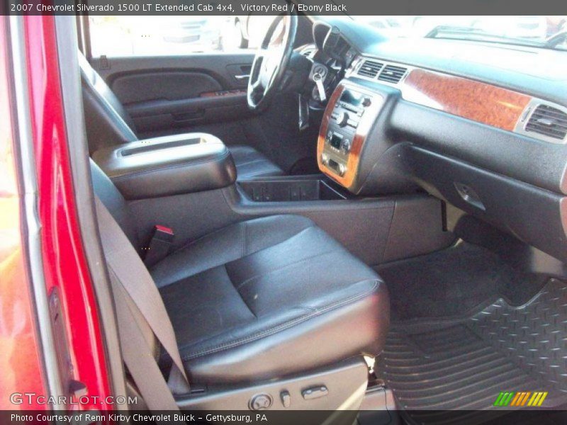 Victory Red / Ebony Black 2007 Chevrolet Silverado 1500 LT Extended Cab 4x4