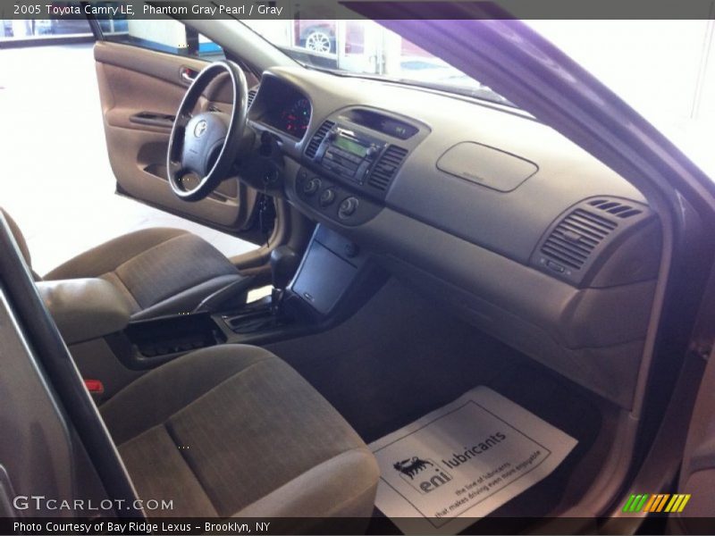 Phantom Gray Pearl / Gray 2005 Toyota Camry LE