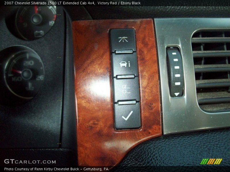 Victory Red / Ebony Black 2007 Chevrolet Silverado 1500 LT Extended Cab 4x4