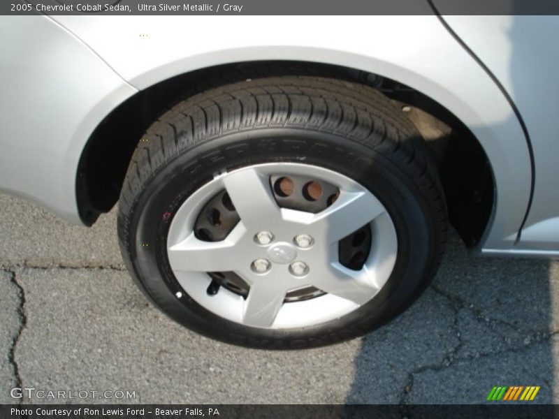 Ultra Silver Metallic / Gray 2005 Chevrolet Cobalt Sedan