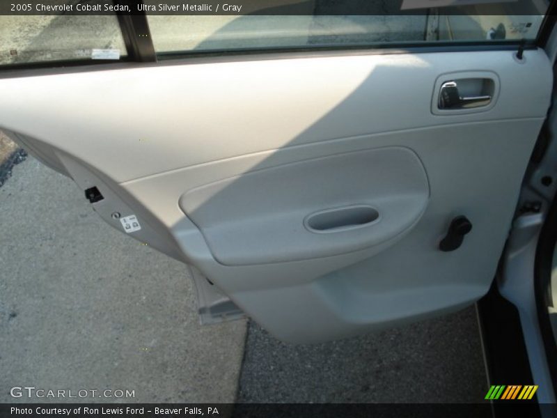 Ultra Silver Metallic / Gray 2005 Chevrolet Cobalt Sedan