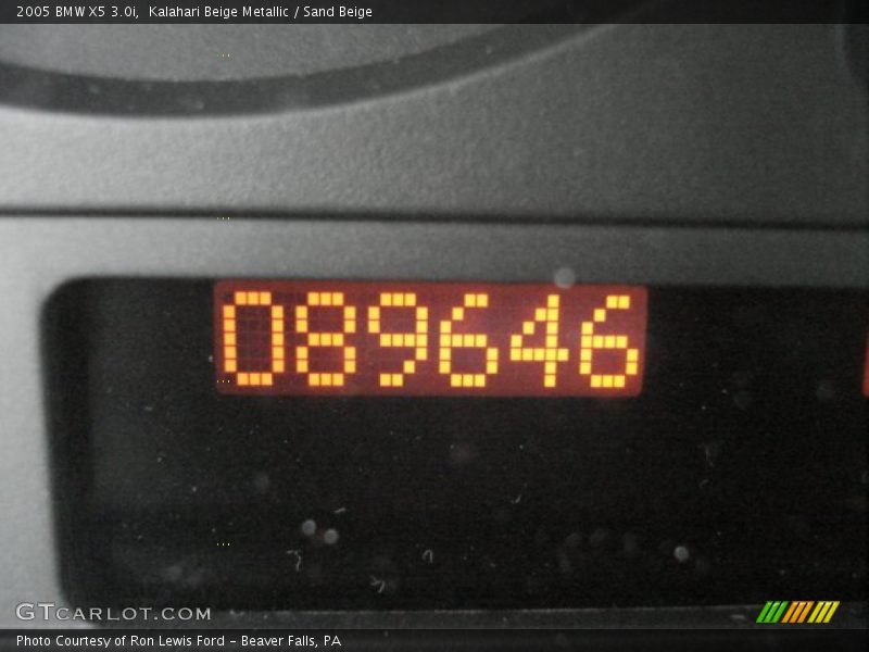 Kalahari Beige Metallic / Sand Beige 2005 BMW X5 3.0i