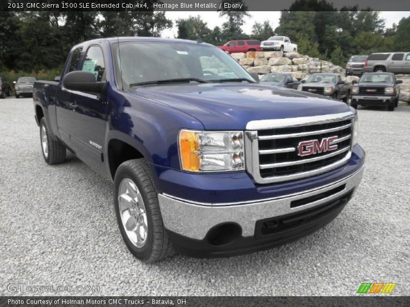 Front 3/4 View of 2013 Sierra 1500 SLE Extended Cab 4x4