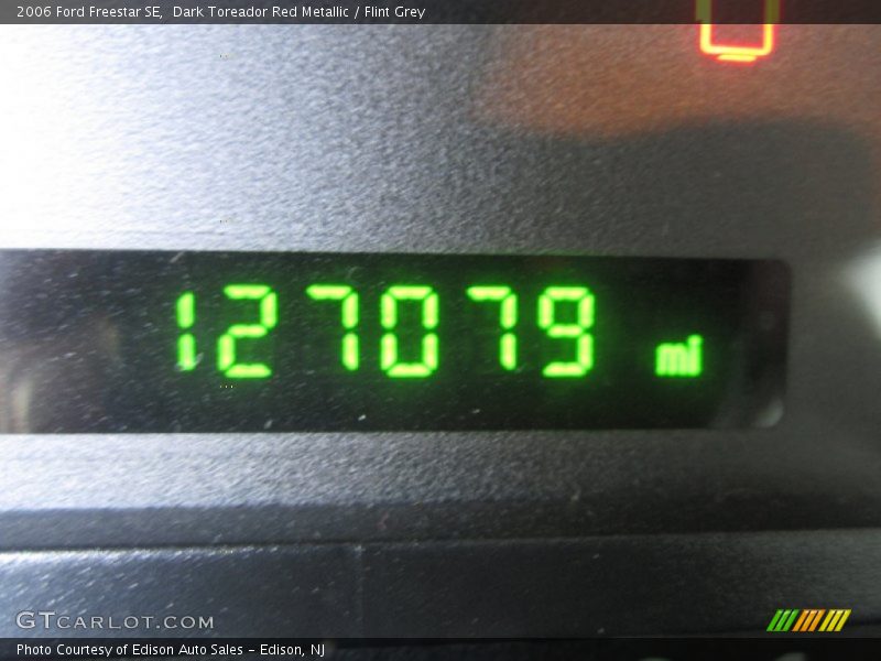 Dark Toreador Red Metallic / Flint Grey 2006 Ford Freestar SE
