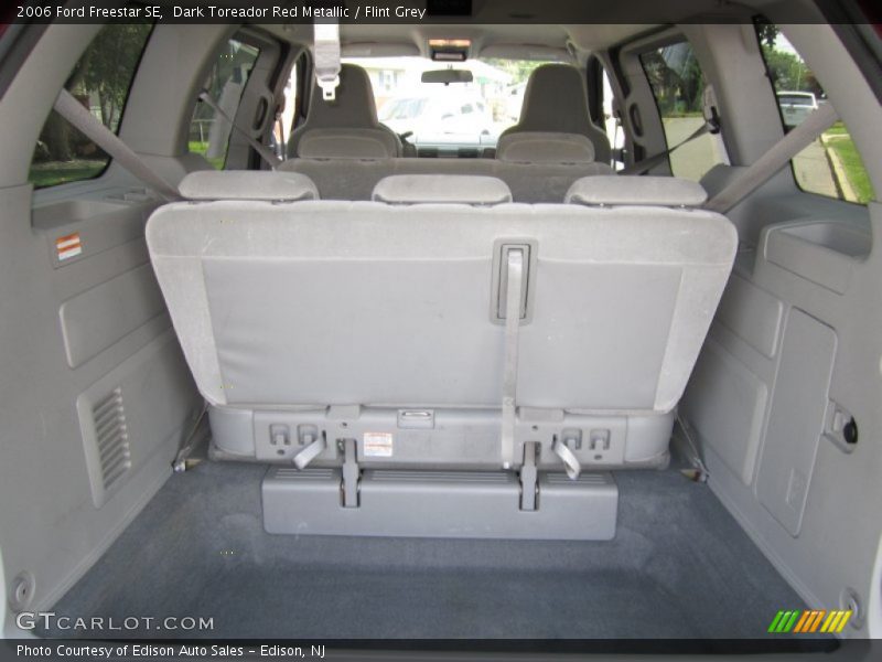  2006 Freestar SE Trunk