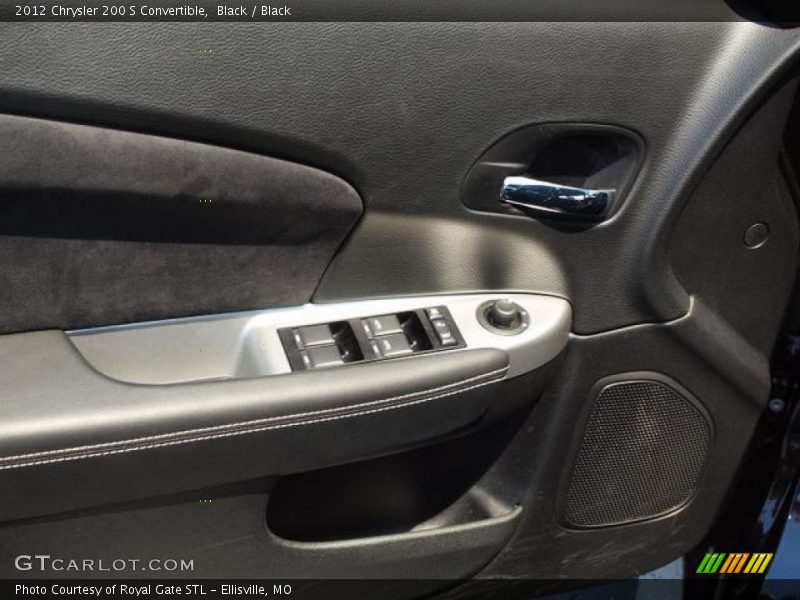 Black / Black 2012 Chrysler 200 S Convertible