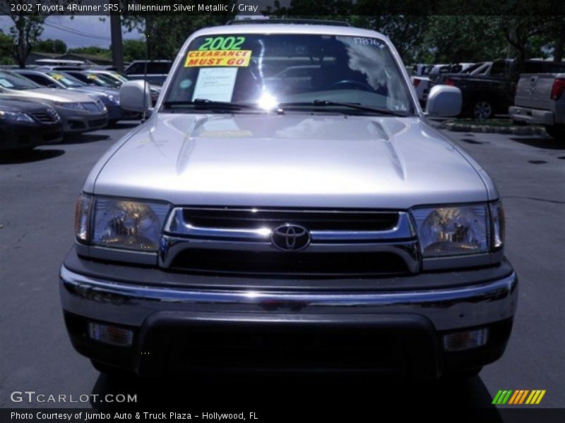 Millennium Silver Metallic / Gray 2002 Toyota 4Runner SR5