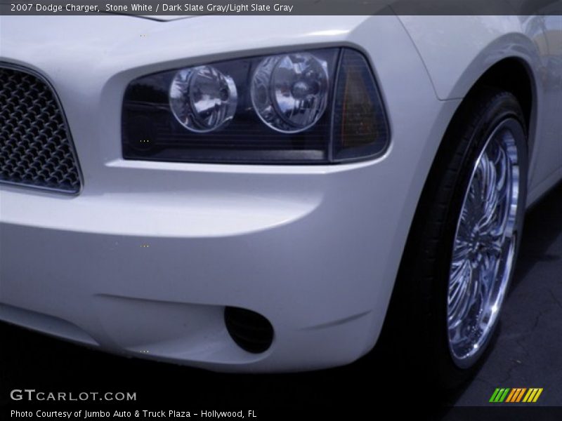 Stone White / Dark Slate Gray/Light Slate Gray 2007 Dodge Charger