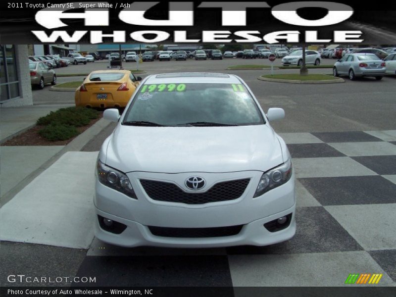 Super White / Ash 2011 Toyota Camry SE