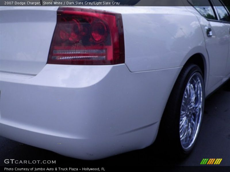 Stone White / Dark Slate Gray/Light Slate Gray 2007 Dodge Charger